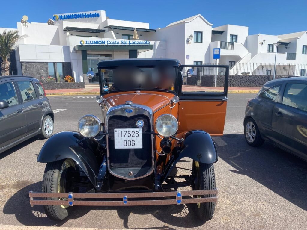 Front view of the 1930 Ford Model A outside a hotel in Costa Teguise